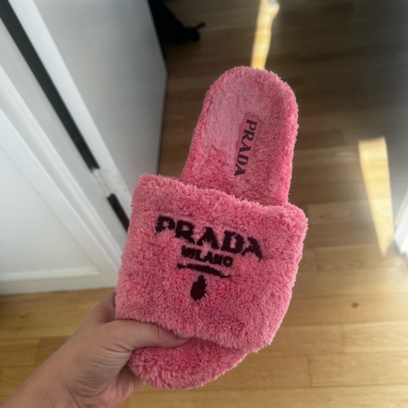 Prada new season slides - Picture 2 of 3